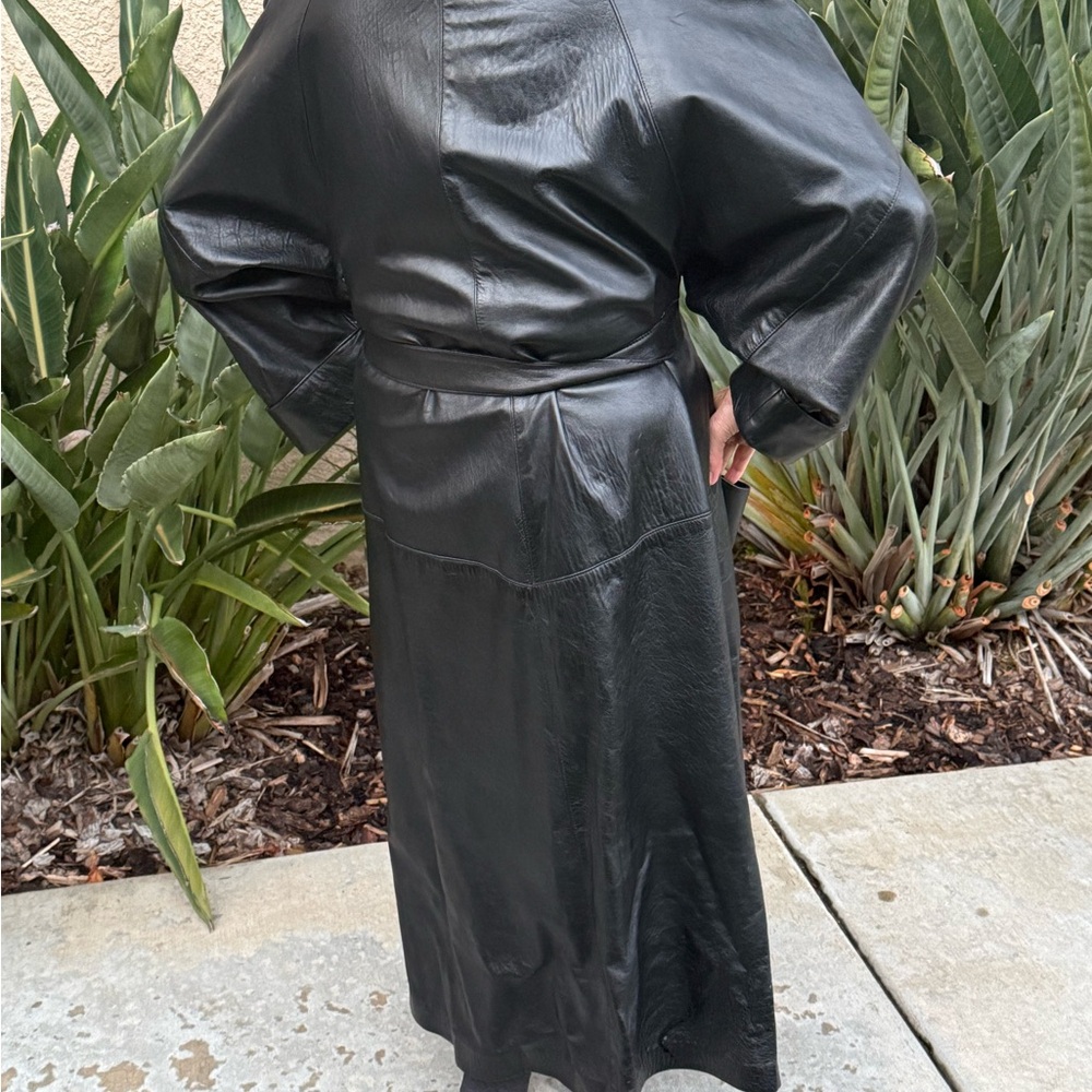 “Vintage 80s Matrix Women’s Leather Trench- Batwing Sleeves” - Picture 4 of 11